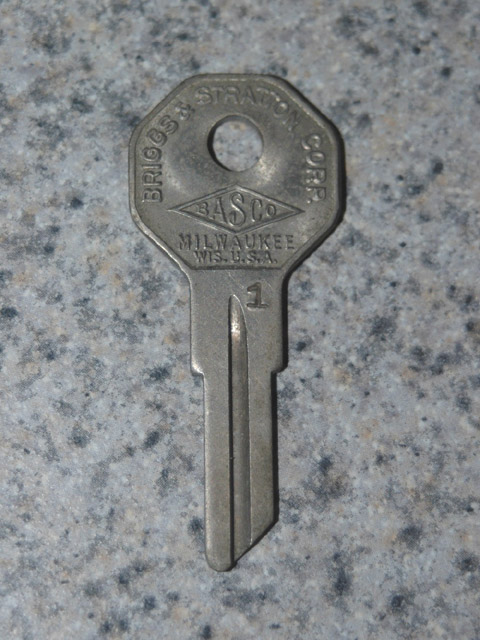 GM 1924 to 1956 Ignition Key Blank (#1) - Click Image to Close