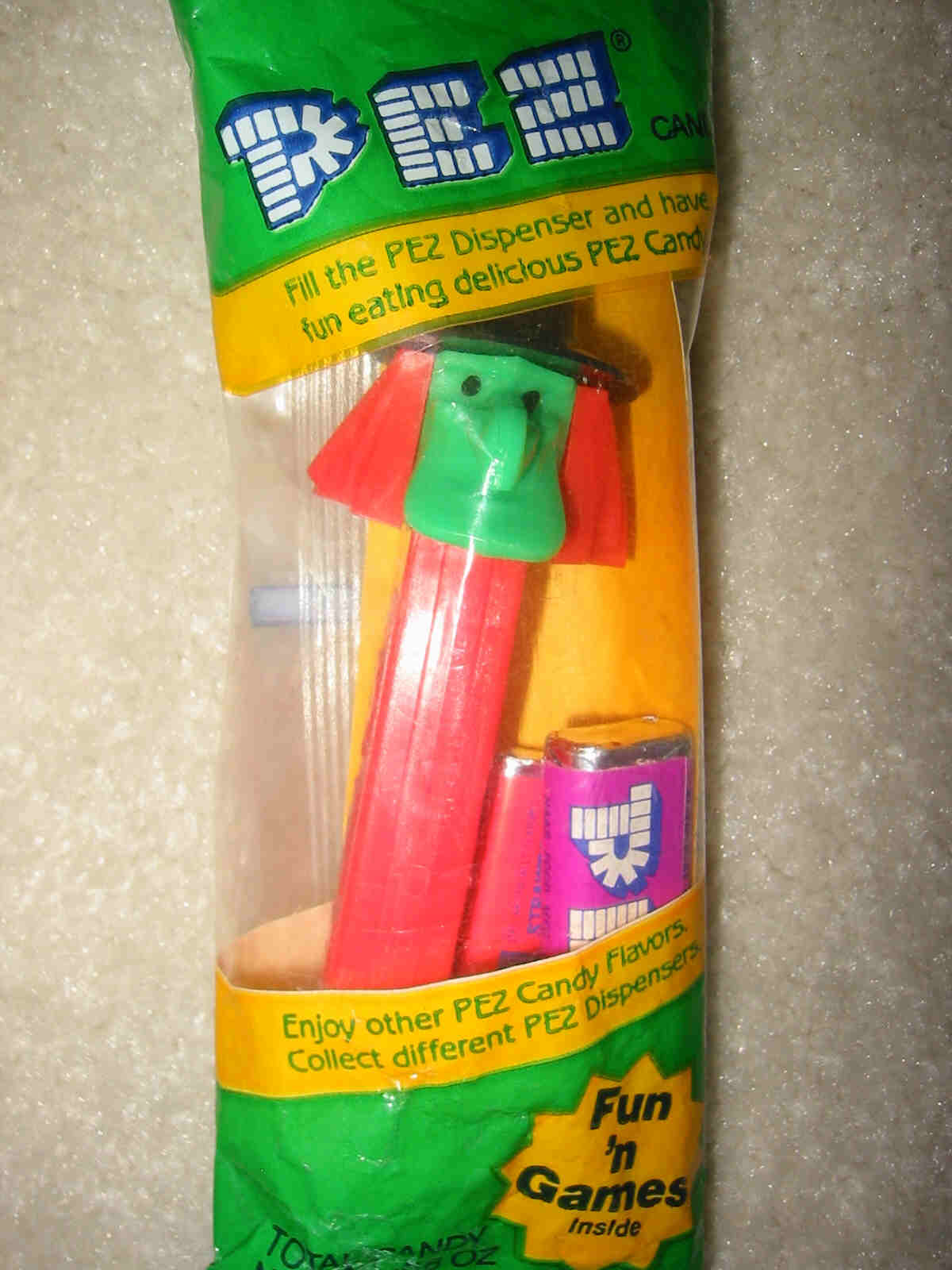Halloween Witch C Pez (MIP) - Click Image to Close