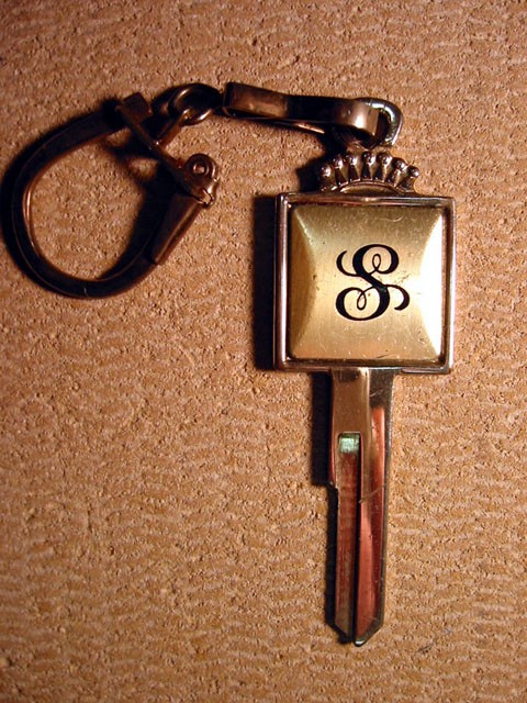 Insignia Signet Crest Key - Ford Vehicles