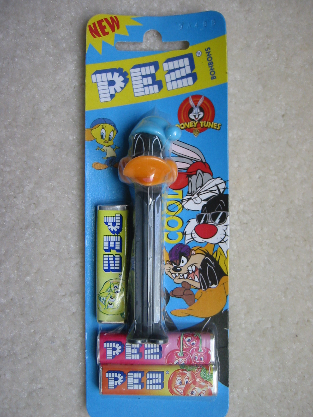 Daffy Duck Pez. Loose - Click Image to Close