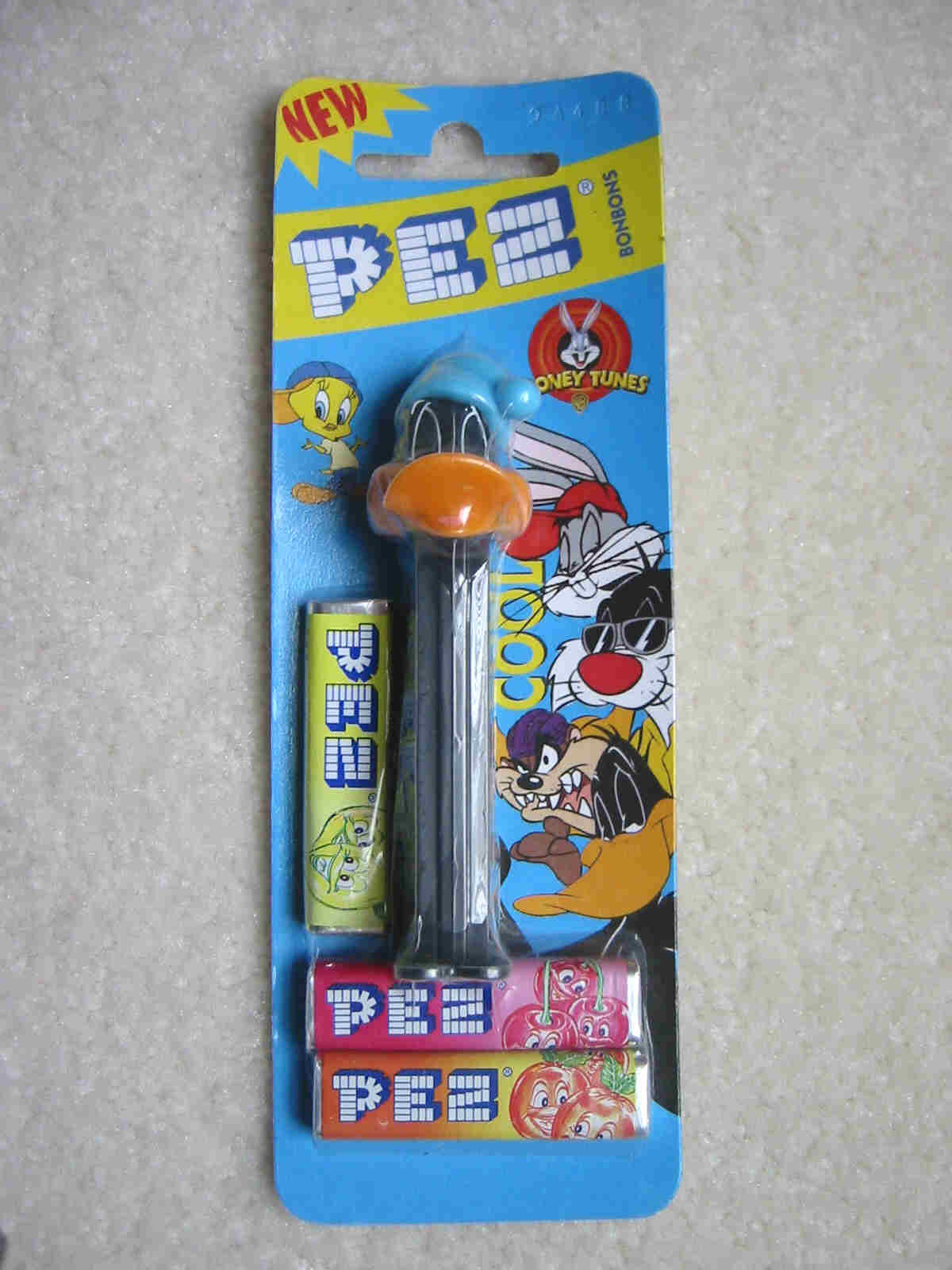 Looney Tunes - Daffy Duck Pez (MOEC) - Click Image to Close