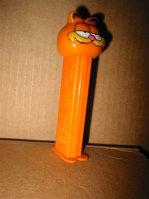 Garfield Original Pez, Thin Footed - Click Image to Close