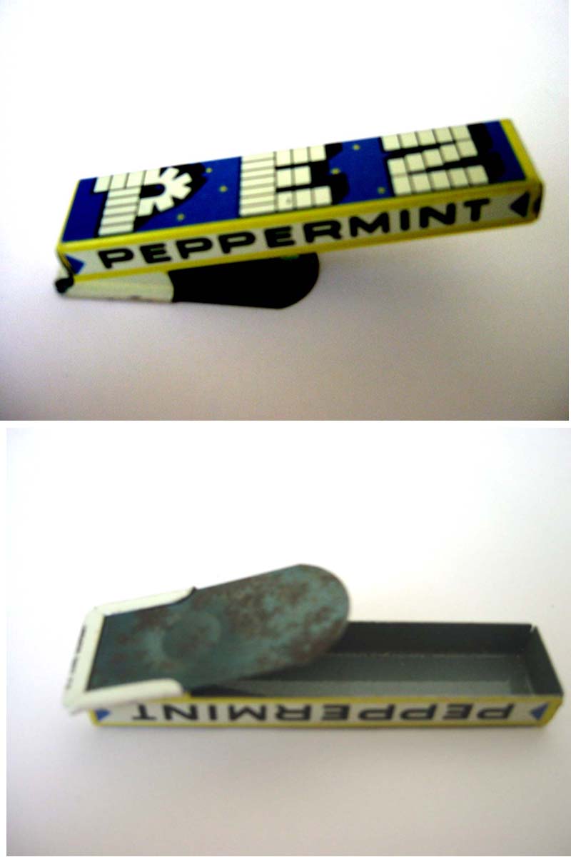 PEZ Tin Clicker - Vintage