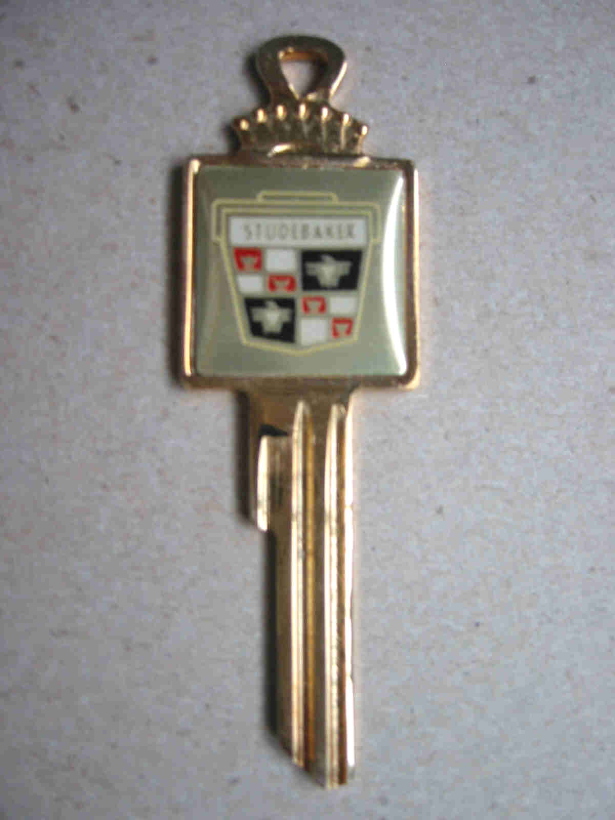 Studebaker Champion Crest Key Blank - Click Image to Close