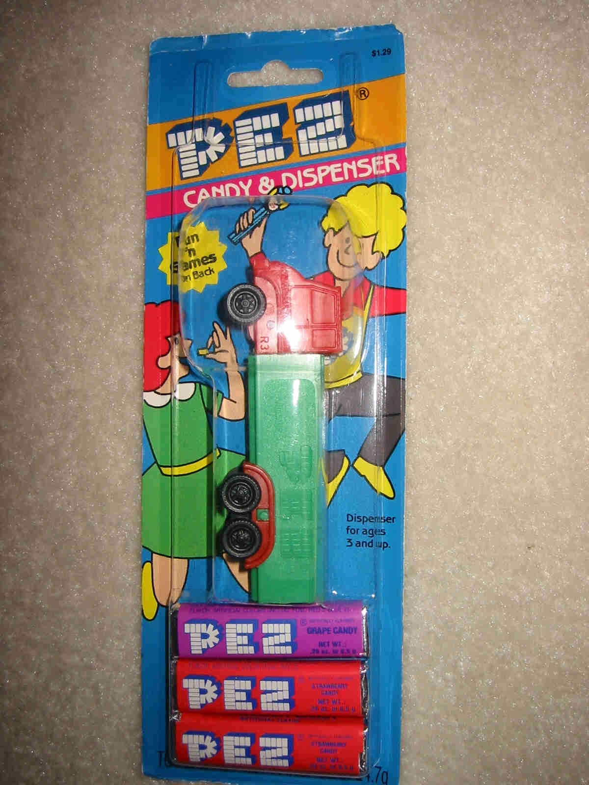 Pez Truck R3 Red on Green (MOC)