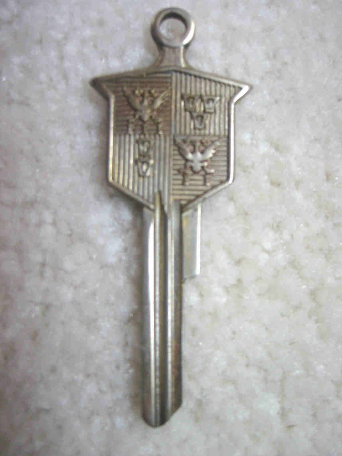 Desoto Crest Key Blank NP- 1941 and On - Click Image to Close