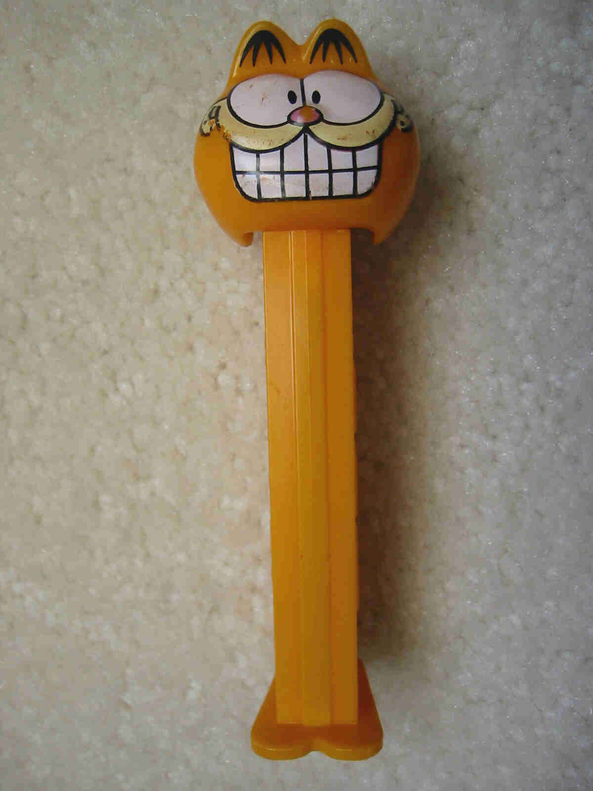 Garfield with Teeth Loose