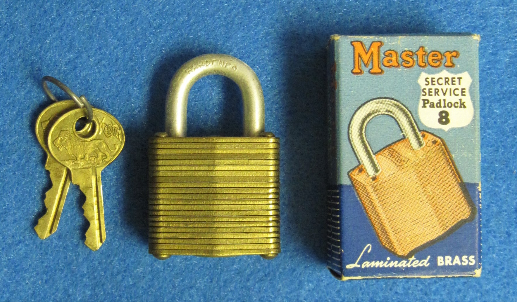 Master #8 padlock (NIB) - Click Image to Close