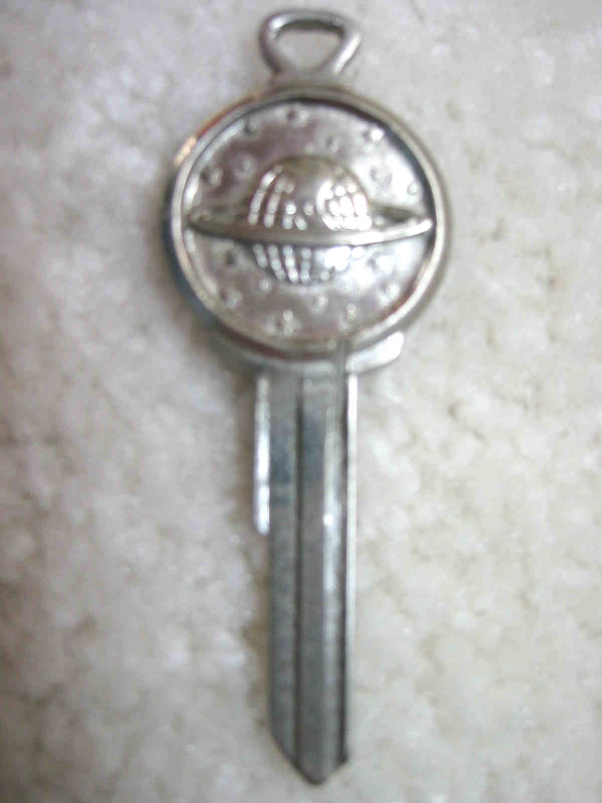 Oldsmobile Classic Crest Key NS (1936 - 1966)