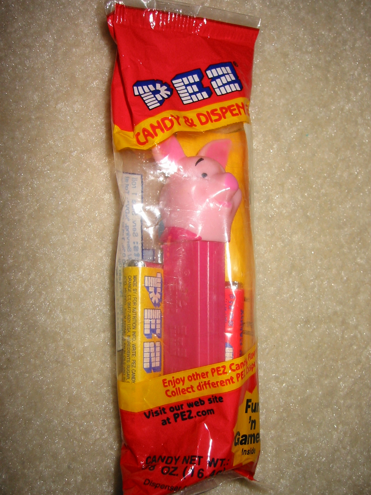 Winnie the Pooh - Piglet Pez (MIB) - Click Image to Close