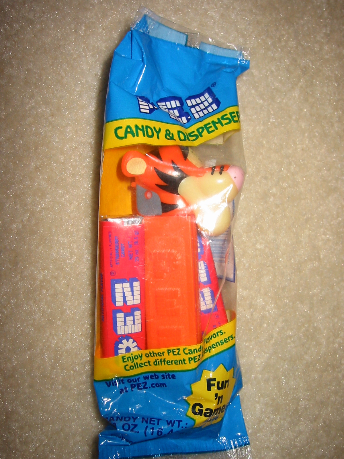 Winnie the Pooh - Tigger Variation Pez (MIB)